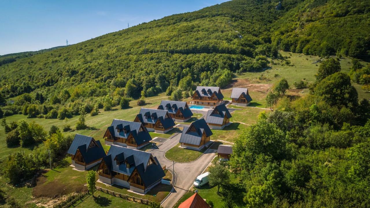 Wooden Houses Macola Otel Korenica Dış mekan fotoğraf