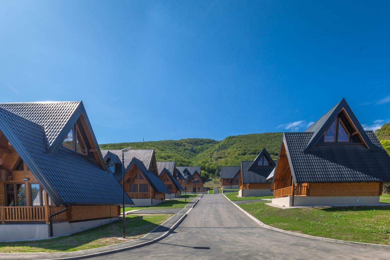 Wooden Houses Macola Otel Korenica Dış mekan fotoğraf